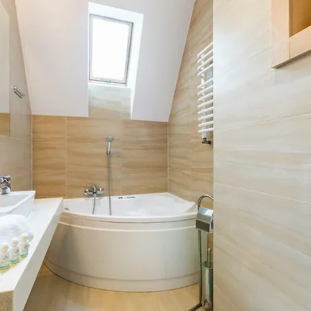 Levante * זקופאנה